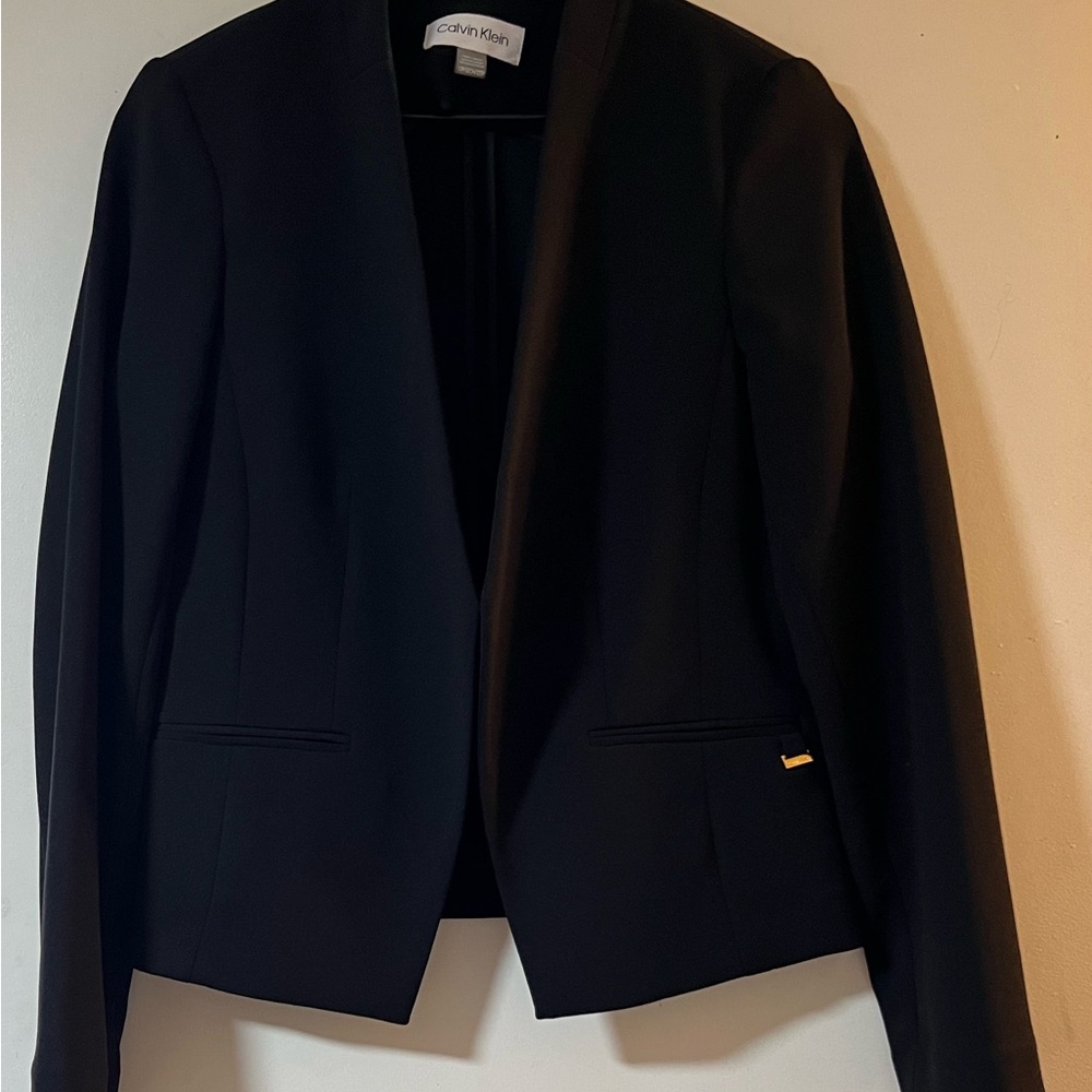 Calvin Klein Women's Elegant Black Blazer